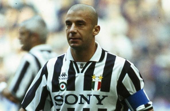 <p>1992 Gianluca Vialli Sampdoria-Juventus 12 milyon sterlin</p>