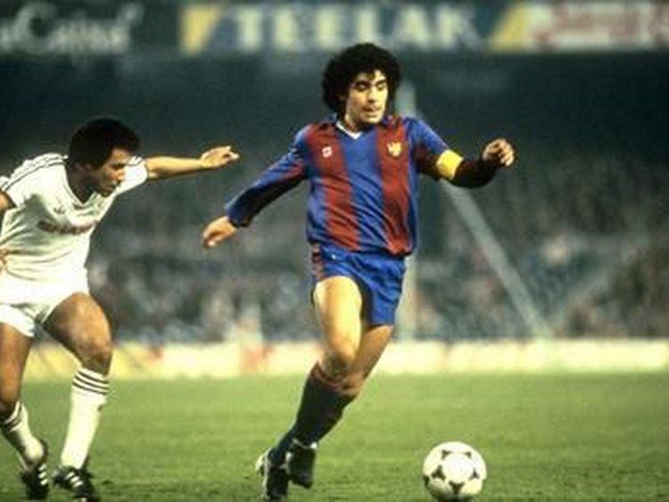 <p>1982 Diego Maradona Boca Juniors-Barcelona 3 milyon sterlin</p>
