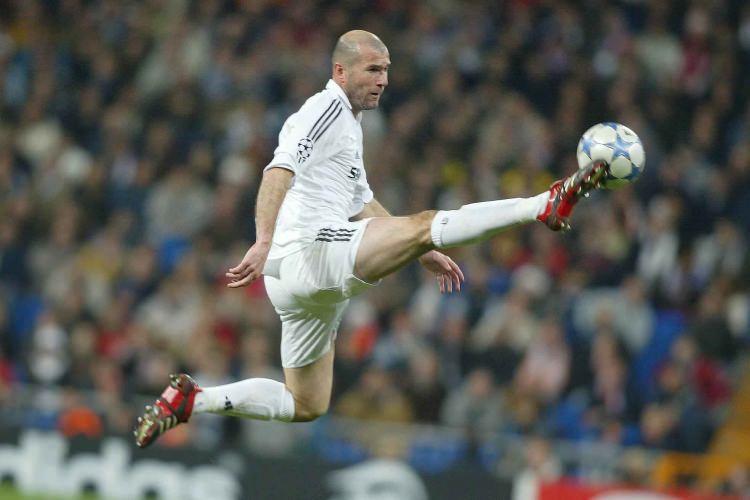 <p>2001 Zinedine Zidane Juventus-Real Madrid 46,6 milyon sterlin</p>