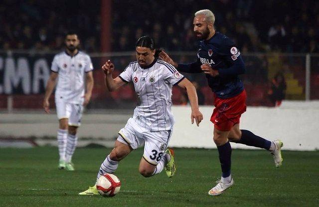 <p>"Biz büyük takımız. İşler yolunda gitmese de çıkar kazanırız. Biz onlar gibi etkilenmiyoruz. Hatta Galatasaray taraftarının önünde daha da odaklanabiliyoruz oyuna..."</p>
