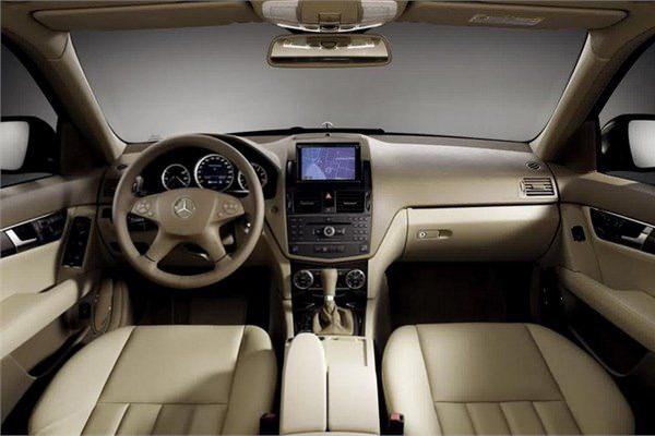 <p><strong>Renault Espace</strong></p>

<p> </p>
