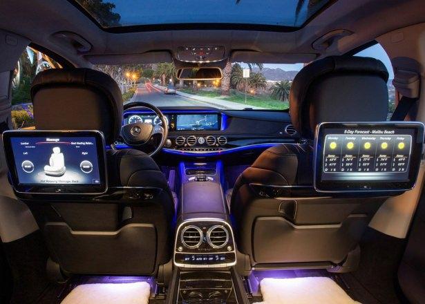 <p><span style="color:rgb(0, 0, 0)">Geleneksel S-Serisi’nin tüm olanaklarına ilave olarak sunulan çok sayıda ayrıcalıklı iç mekan özelliği, Mercedes-Maybach S-Serisi’nin lider konumunu vurguluyor. Bunların arasında iki adet gümüş kaplamalı şampanya kadehi de yer alıyor. </span><br />
</p>