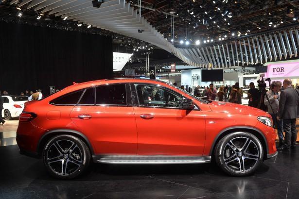 <p> Westin Book Cadillac’ta düzenlenen organizasyonda, açılış konuşmasını yapan Daimler AG CEO’su Dr. Dieter Zetsche, Mercedes-Benz 4MATIC sisteminin 2015 yılında 30. yılını kutladığını ve 2015’in Mercedes-Benz dünyası için SUV yılı olacağını belirtti. </p>