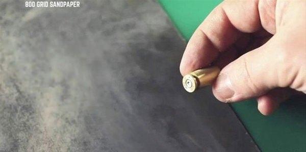 <p>Mermileri bir dizi işlemden ge&ccedil;iren adam, sonunda ortaya m&uuml;kemmel bir sonu&ccedil; &ccedil;ıkardı.<br />
&nbsp;</p>
