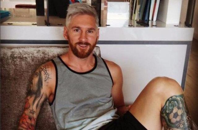 <p>Messi, sol bacağındaki dövmelerini de siyaha boyattı...</p>
