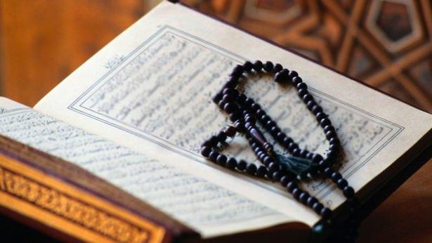 <p> Ebu'd-Derda (R.A.)den rivayete göre Hz. Peygamber (S.A.V.) Efendimiz: "Fakirleri kollayıp gözetiniz. Çünkü siz aranızdaki fakirler sayesinde (onların duası bereketi ile) rızıklandırılıyor ve</p>