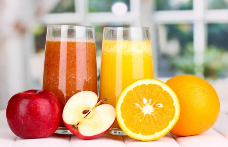 <p>Meyve suyunu <strong>aç karna içerseniz, metobolizmanız </strong>önemli mineral ve vitaminleri diğer antioksidanları daha kolay emecektir. </p>

