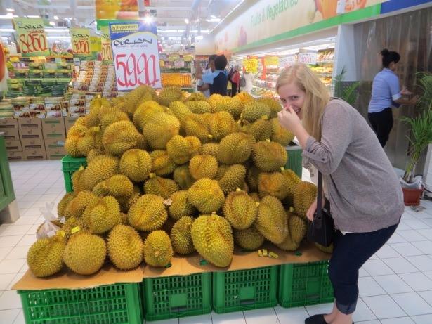 <p>Endonezya’da duryanı toprak kaplarda mayalayıp tüketirler.</p>
