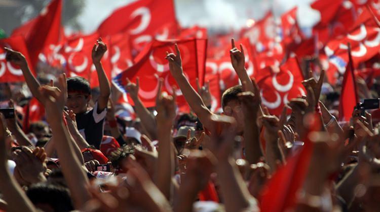 <p>- Türk’ün Anayasası’ndan ‘Türk’ün adını çıkarma’ girişimi yoktur. </p>

<p> </p>

