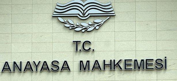 <p>Araştırmaya katılanlara gündemin bir başka sıcak başlığı Anayasa Mahkemesi'nin Can Dündar ve Erdem Gül kararı da soruldu.</p>