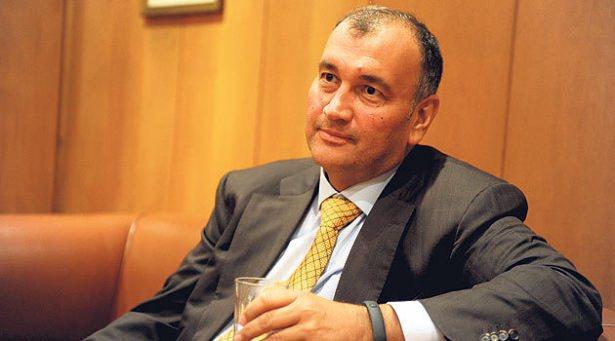 <p>Murat Ülker</p>

<p>Zenginler listesinde 5. Sırada 2010 serveti 2 milyar 100 milyon dolar Emekli maaşı 1,106.78 TL</p>
