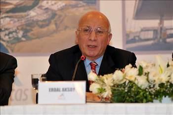 <p>Erdal Aksoy</p>

<p>Zenginler listesinde 77. Sırada 2010 serveti 475 milyon dolar Emekli maaşı 533.85 TL Bağkur emeklisi</p>
