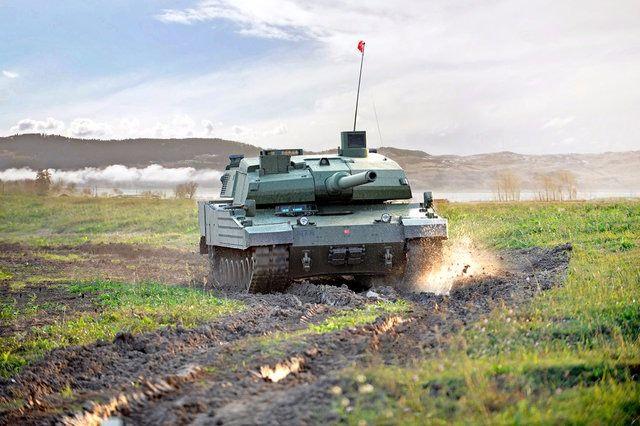 <p>Eskişehir'de bir asırdan fazla süredir faaliyet gösteren ve ilk milli otomobil "Devrim"i üreten Türkiye Lokomotif ve Motor Sanayi AŞ (TÜLOMSAŞ) ile yine kentte kurulu uçak motor parça ve modül üretim, bakım ile montaj ve test teknolojisinde lider kuruluş TUSAŞ Motor Sanayi AŞ'nin (TEI), milli tank Altay'ın yerli motorunu üretme kabiliyetine sahip olduğu bildirildi.</p>
<p> </p>
<ul>
</ul>
<ul>
</ul>