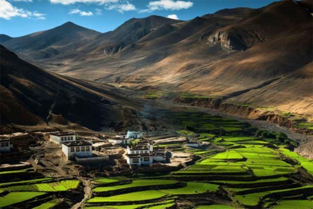 <p>Village in the Himalayas, Tibet</p>

<p> </p>

