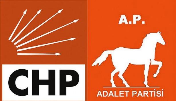 <p><strong>1961-1962/ CHP-AP Koalisyonu</strong></p>
<p>Darbeden sonra 10 Kasım 1961 tarihinde ilk koalisyonu kurma görevi, Cumhurbaşkanı Cemal Gürsel tarafından Malatya Milletvekili İsmet İnönü'ye verildi. Partiler İnönü yönetiminde çalışmak istemiyordu. Muhtemel bir siyasi kriz tehdidi, Adalet Partisi'ni İnönü ile birlikte çalışmasına zemin hazırladı. Yeni hükümet 20 Kasım'da ilan edildi. CHP genel başkanı İsmet inönü'nün başbakanlığındaki hükümet ortaklığı oluşturan partilerin uyumsuzluğu nedeniyle sık sık bunalımlarla karşılaştı. VIII. İnönü Hükümeti olarak bilinen dönem 20 Kasım 1961 ile 25 Haziran 1962 arasında yaklaşık 7 ay sürmüştür.</p>