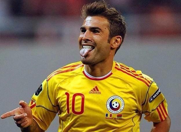 <p><strong>ADRİAN MUTU</strong></p>

<p>Rumen futbolcu Mutu'nun totemi ise atletini ters giymek.</p>

