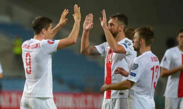 <p>Polonya: Futbol birleştirir.</p>

