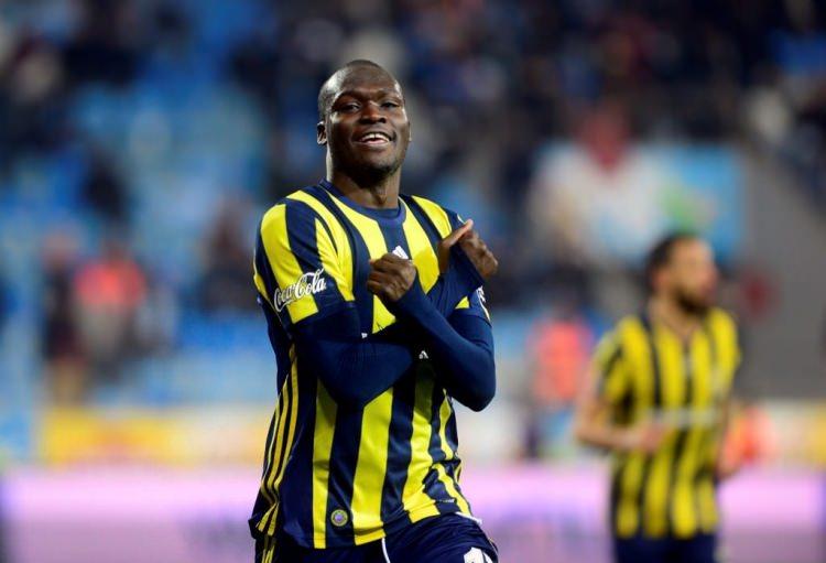 <p>Çaykur Rizespor karşısında 1-0 yenik duruma düşen F.Bahçe'nin imdadına yetişen Senegalli golcü, ilk 45 dakikaya biri röşevatadan olmak üzere 3 gol birden sığdırdı.Rize'deki 'F.Bahçe Sow' sosyal medyayı da salladı. İşte yapılan yorumlar</p>