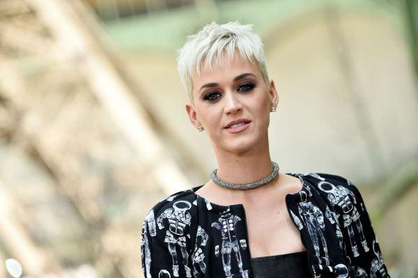 <p>2017 Video Müzik Ödülleri'ni şarkıcı Katy Perry sundu. </p>
