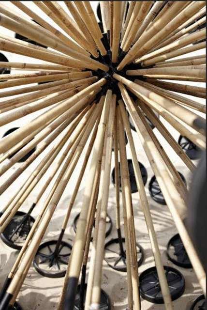 <p>Ekip, bunun ardından drone teknolojisini kullanarak, "Mine Kafon Drone"u da ortaya çıkardı. Bu araçla, daha zor arazilerdeki mayınların havadan etkisiz hale getirilmesi amaçlanıyor.</p>

<p> </p>
