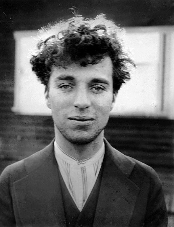 <p>Charlie Chaplin'in 27 yaşındaki hali, 1916.</p>