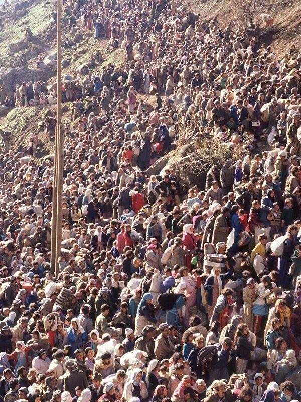 <p>1980-88 arası Irak- İran savasından kaçan on binlerce Kürt, Arap, Türkmen</p>

<p> </p>
