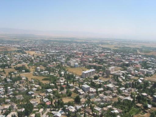 MUŞ: alabalık, arıcılık, süt - et besiciliği, tavukçuluk, pastörize süt ve mamulleri, tuz üretim, toz kireç, un, karma yem, bisküvi ve gofret, bal, straygarn yün ipliği, penye, el halısı, yünlü dokuma ve battaniye.