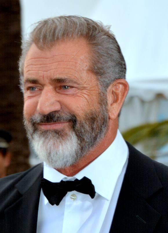 <p><strong>Mel Gibson</strong><br />
<br />
Hollywood'un ünlü ismi Mel Gibson, "Artık içimdeki İslam aşkını gizli tutmam mümkün değil" sözleri ile İslam'ı seçtiğini açıklamıştı</p>
