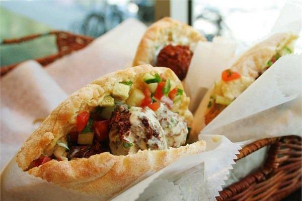 <p><strong>Amman - Ürdün</strong><br />
Falafel Al Quds ve Abu Staif'de Falafel</p>
