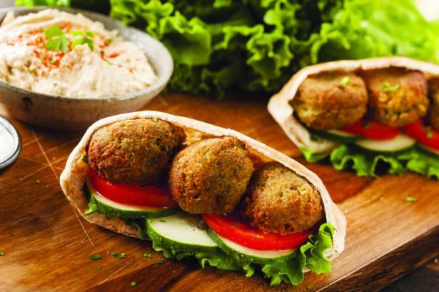 <p>Ortadoğu'nun en sevilen yemeklerinden biri olan "Falafel" (Ürdün)</p>