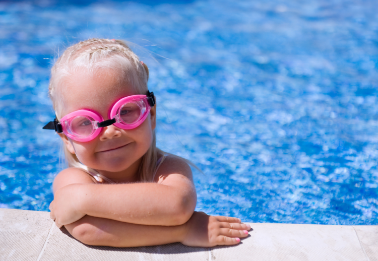 <p>Yaz aylarında deniz veya havuzda geçirilen sürenin uzaması ve güneşin etkisiyle bazı cilt hastalıklarının ortaya çıkma riski artıyor.</p>
