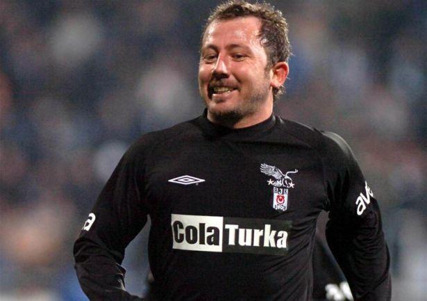 <p>GÖKHAN KESKİN</p>
<p>''17'sinde At yarışı oynuyor göz kulak ol diye getirdiler Sergeni bize. Bir hafta sonra Metin, Sergen ve ben kupon yapıyorduk "</p>