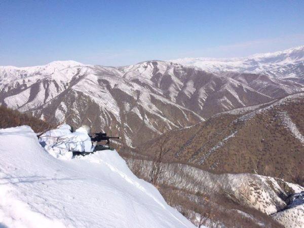 <p>Ağır kış koşullarının hüküm sürdüğü Bitlis'te terör örgütü PKK'ya yönelik operasyonlar devam ederken, geçen 20 Şubat'ta Bitlis Jandarma Bölge Komutanlığına bağlı birlikler tarafından 'Şehit Güvenlik Korucusu Nihat Çaprak-41 Operasyonu' başlatıldı. </p>
<p> </p>