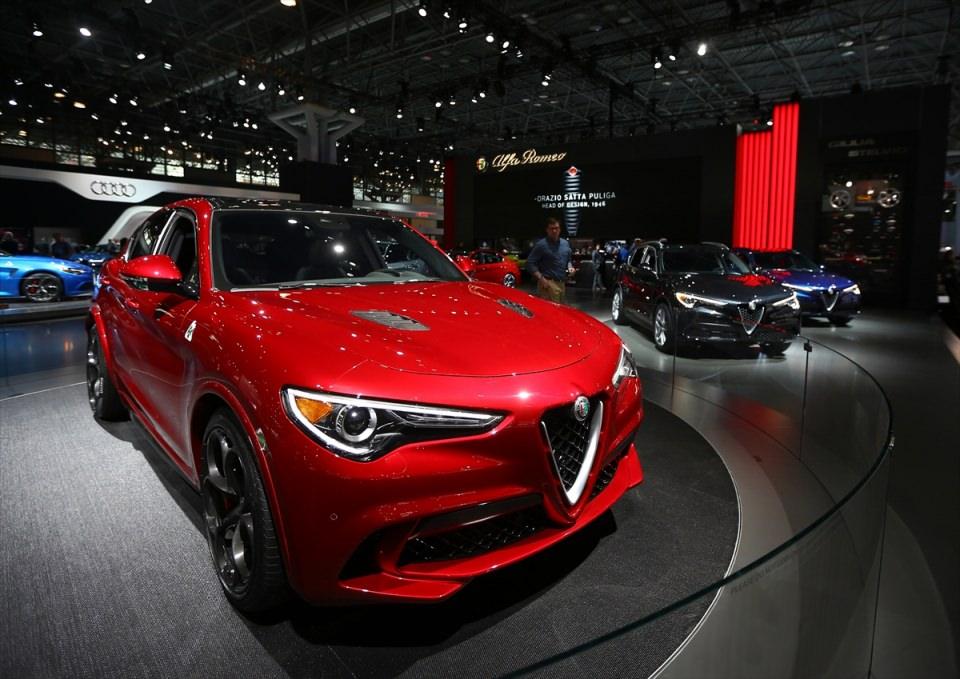 <p>Alfa-Romeo Stelvio Quadrifoglio</p>