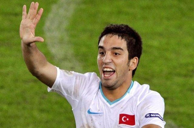 <p><strong>1-ARDA TURAN</strong><br />
Türkiye'nin milenyumda futbola kazandırdığı en önemli yıldız. 12 yaşında Galatasaraya katılan Arda, 12 yıl sonra Atletico Madrid'e transfer oldu.</p>