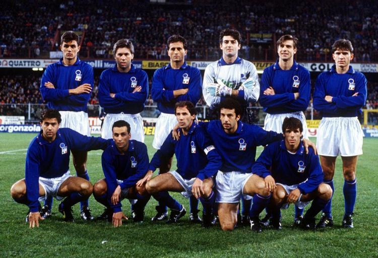 <p>İTALYA 1991</p>
<p>Soldan sağa</p>
<p><strong>Ayaktakiler:</strong> Paolo Maldini, Carlo Ancelotti, Riccardo Ferri, Gianluca Pagliuca, Nicola Berti, Stefano Eranio.</p>
<p><strong>Oturanlar:</strong> Alessandro Costacurta, Francesco Baiano, Franco Baresi, Gianluca Vialli, Gianfranco Zola.</p>