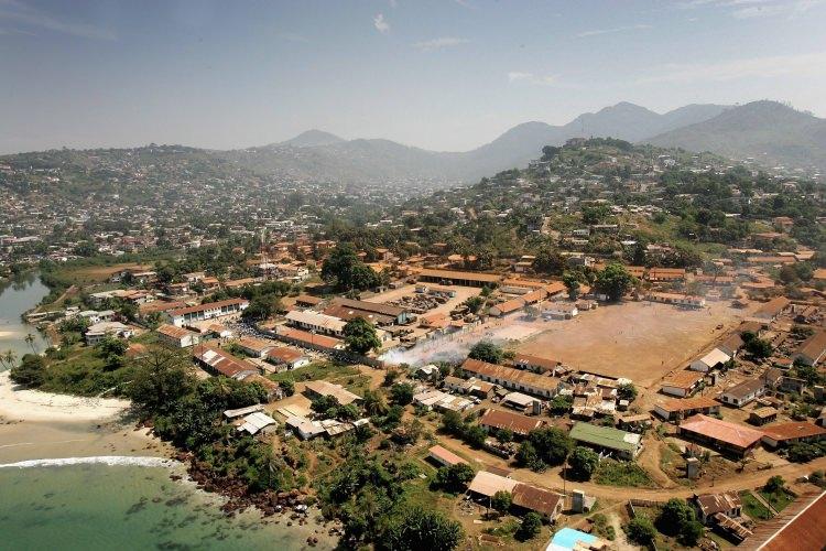 <p>Sierra Leone</p>

<p>Milli gelir: 4.399 (milyon dolar)</p>
