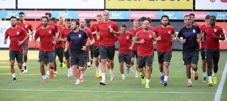<p>Kadrosunu Eren Derdiyok, Tolga Ciğerci ve Luis Cavanda ile takviye eden Galatasaray, şimdi de şişik kadroda tasfiye harekâtına girişiyor. </p>