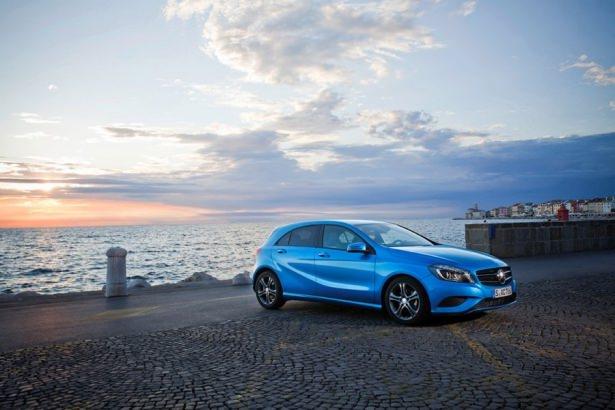 <p>‘Mercedes-Benz Kasko’ tercih edilmemesi durumunda kredide yüzde 0,79 faiz oranı uygulanıyor. Tüm modellerde faiz oranları aynı tutulmuş, araçlara göre değişen tek şey kullanılabilecek kredi tutarları.</p>

<p> </p>
