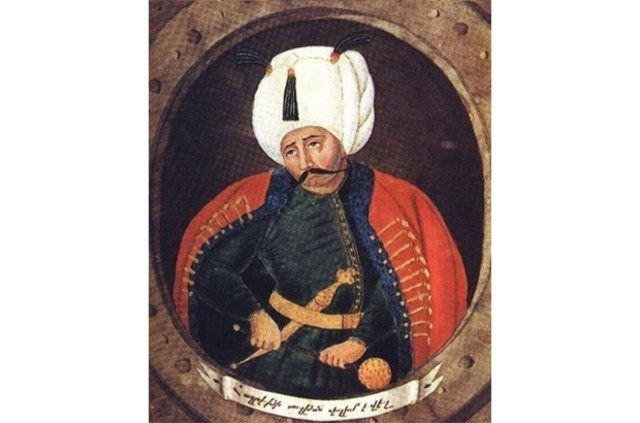 <p><br />
I. SELİM </p>

<p>(Yavuz Sultan Selim) </p>

<p>Çok kitap okumasıyla bilinen Yavuz Sultan Selim; kuyumculukla ilgileniyordu. Kitap satırlarını takip etmek için kendine altın hilaller de yapardı. </p>

