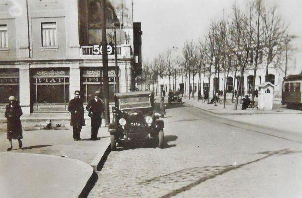 <p>Elmadağ (1926) Sağ taraf Surp Agop Mezarlığı - Sol Taraf Dolapdere'ye inen Yedi Kuyular Caddesi.</p>

<p> </p>
