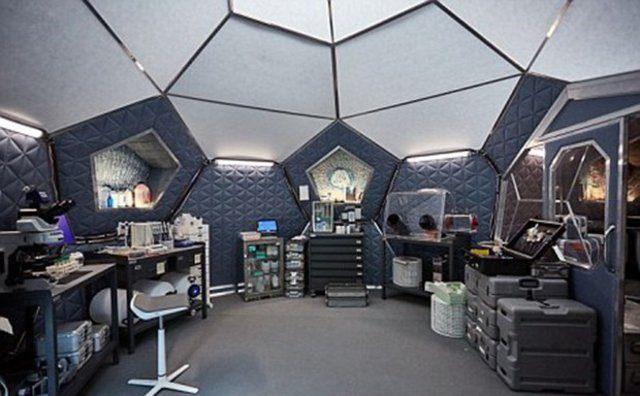 <p>Gezegendeki radyasyon oranının oldukça yüksek olduğunu belirten uzmanlar, bu oranın Mars'ta görev yapan astronotların kansere yakalanma riskini önemli ölçüde artırdığı görüşünde.</p>

<p> </p>
