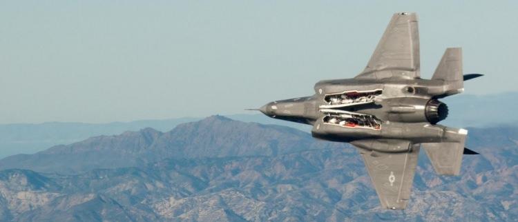 <p><span style="color:#D3D3D3">Aynı yıl 2 adet F-35 uçağı daha envantere katılacak. </span></p>