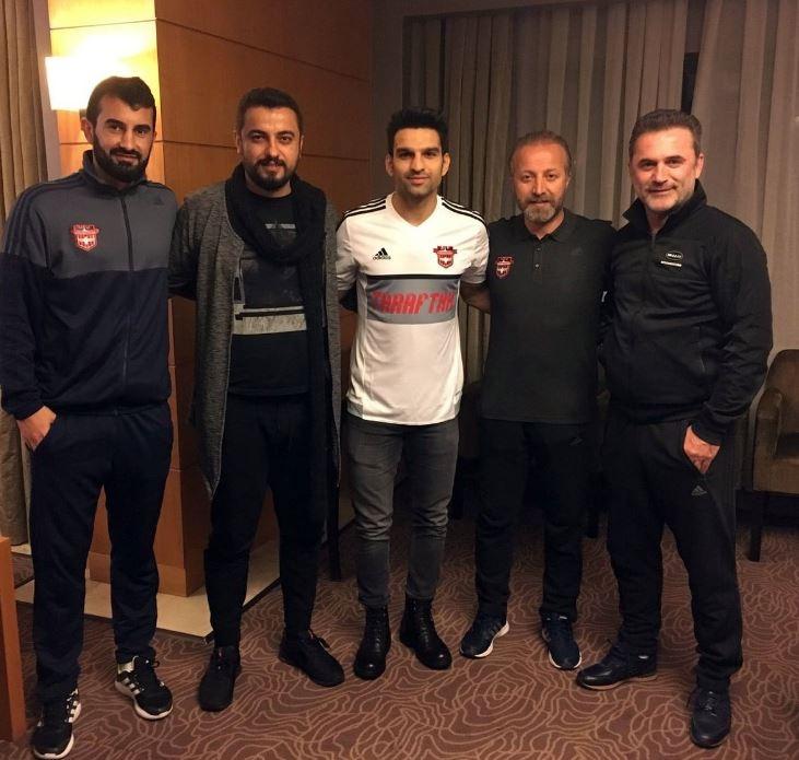 <p>Muhammet Demir, Trabzonspor'dan Gaziantepspor'a<br />
<br />
​Kiralık</p>
