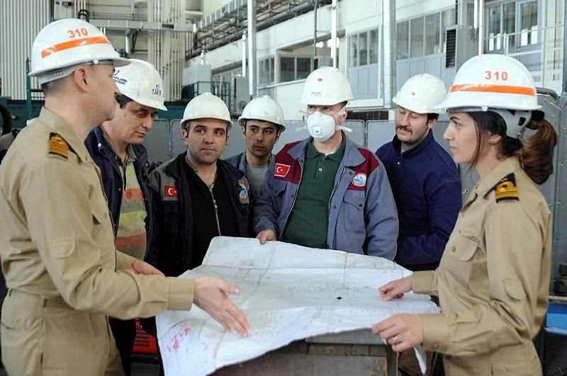 <p>İlk geminin inşa faaliyetlerine devam edilirken, 12'şer ay ara ile diğer gemilerin mukavim tekne inşa ve donatımı da gerçekleştirilecektir. Proje ile Türk Deniz Kuvvetleri envanterine, sahip olduğu Havadan Bağımsız Tahrik (HBT) sistemi ile en önemli silahı olan gizlilik özelliğini büyük oranda artıran yeni nesil denizaltıların girmesi hedeflenmiştir.</p>

<p> </p>
