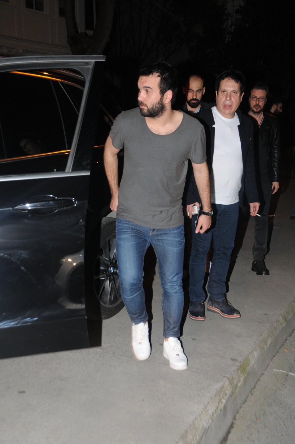 <p>Arnavutköy Balıkçısı'ndaki kutlamaya; Tolga Zengin, Hakan Balta ve Bahadır Özdener gibi isimler katıldı.</p>

<p> </p>
