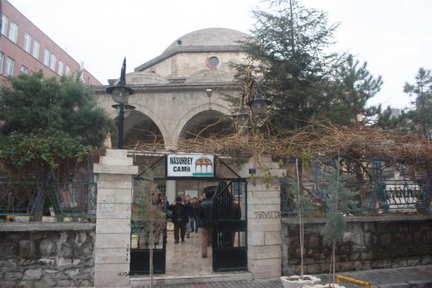 Nasuh Bey Camii o yıllarda gaz yağı deposu olarak kullanılmış