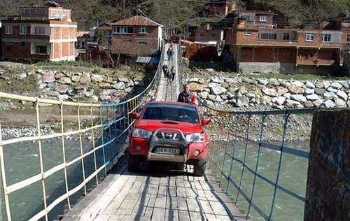 <p>Giresun Tirebolu ilçesine bağlı Kuzgun Köyü</p>
<p> </p>