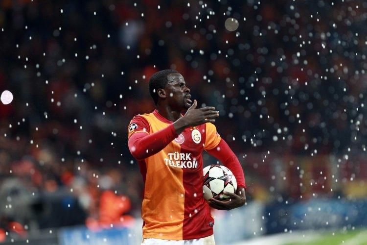 <p>Eboue (Toplu fotoğrafta yok ama maçta 11'deydi)</p>
