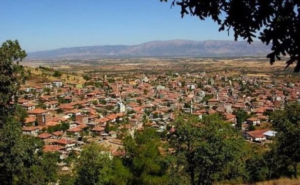 <p>Çorum<br />
100.631 kişi </p>
